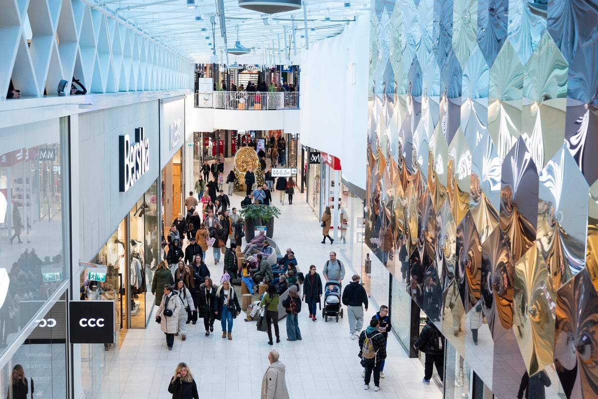 Forum shopping center inside